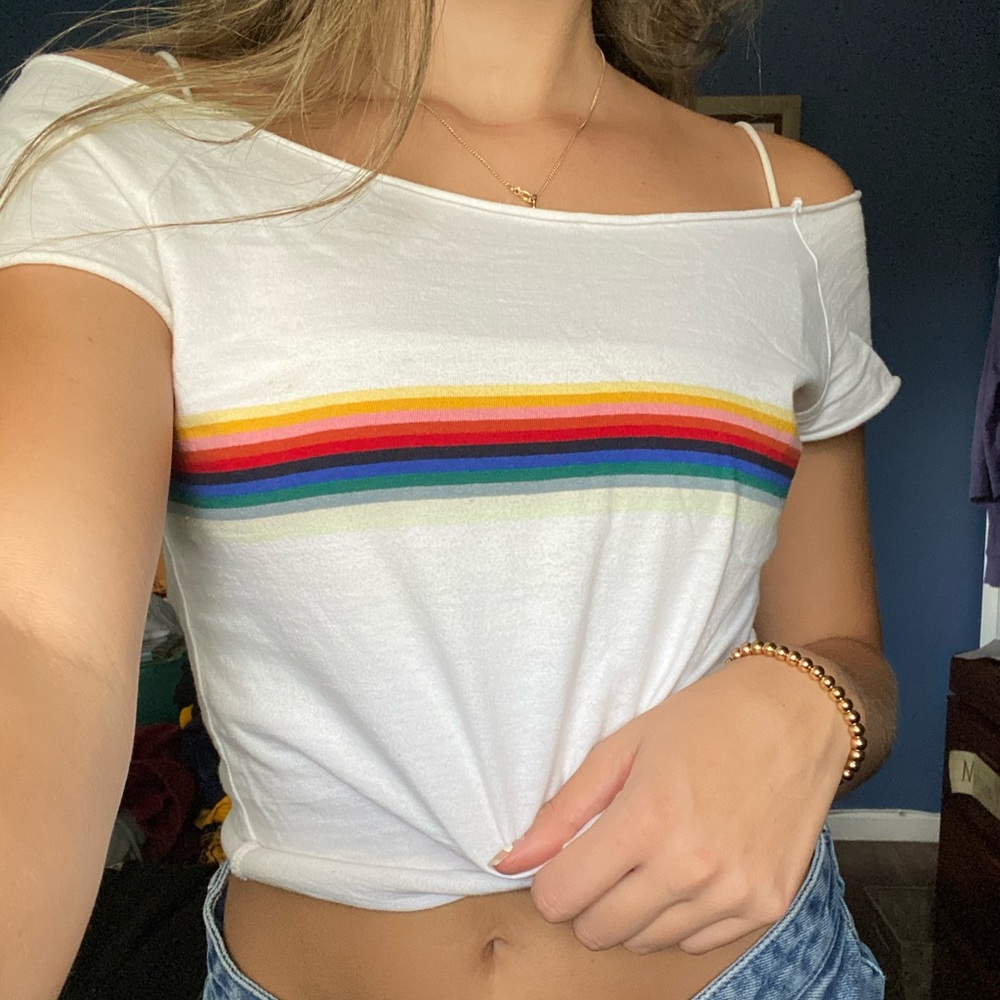 Brandy Melville off the shoulder shirt🧚🏼‍♂️